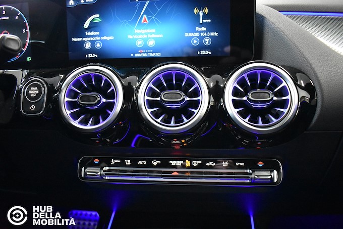 MERCEDES-BENZ GLA 200 d Automatic 4Matic Premium